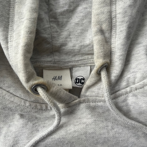 Wonder Woman DC Hoodie - Picture 2 of 3